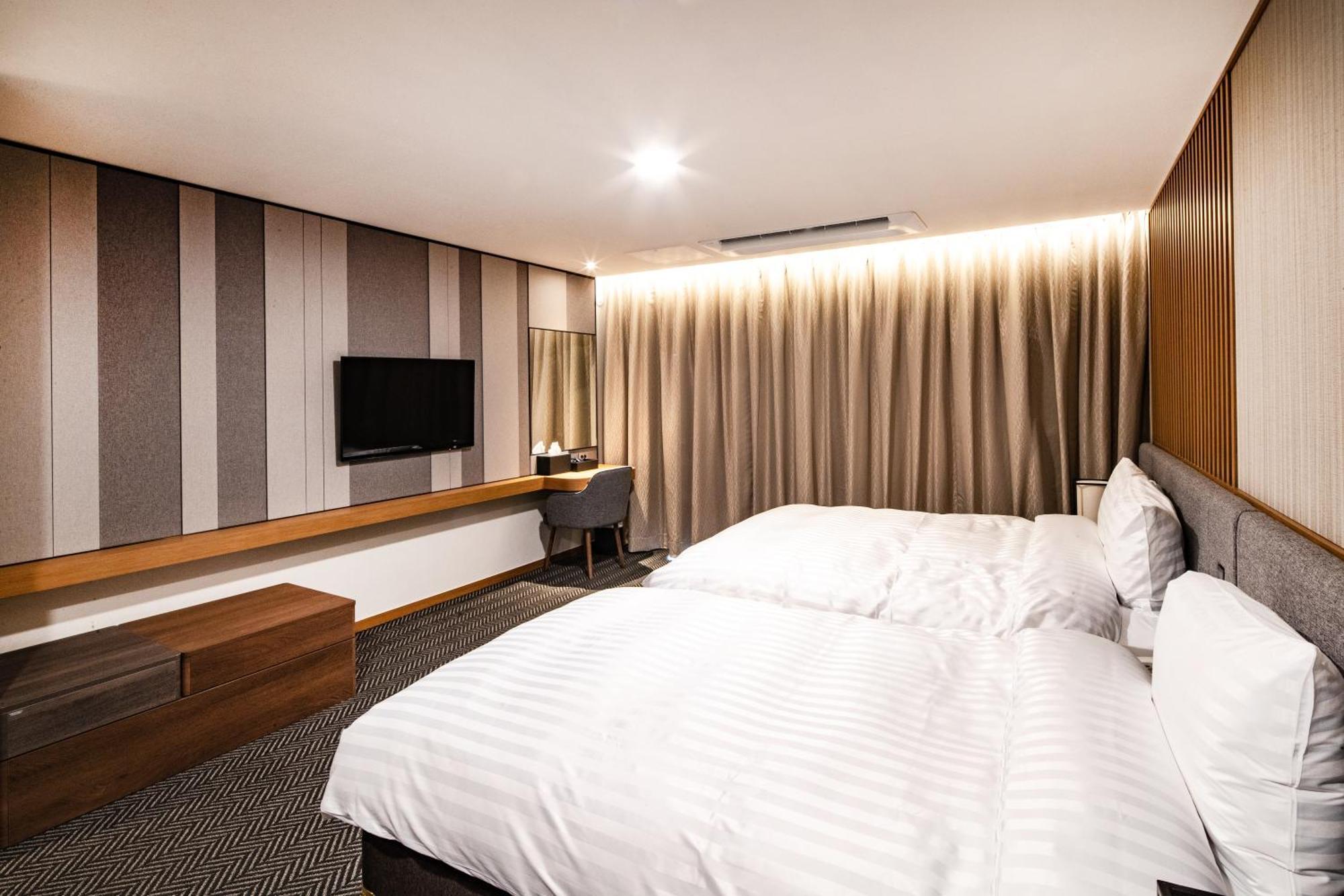 วิวัลดิพาร์ค Hotel ฮองชอน ห้อง รูปภาพ